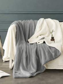 1pc Throw Blanket, Soft Cozy Throw For Sofa Bed Couch, Fade-Resistant & Pill-Resistant, Suitable For All Seasons, Durable Stitching To Prevent Fraying, Perfect For Holiday Decoration & Daily Use, Bedding Gifts, Machine Washable, Winter Decor