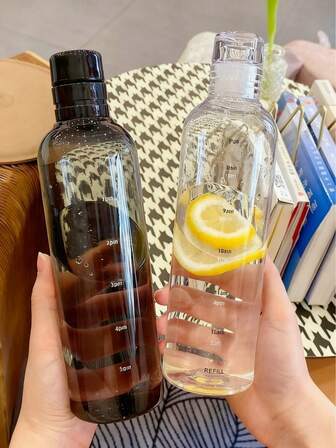 1个大容量塑料水瓶，带时间刻度，ins风高品质饮料/果汁杯，大容量透明简约水杯，便携美观的饮水杯，防漏简约水杯，运动水杯，水瓶，女士适用，适合户外、露营