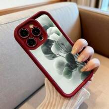 Cubierta de telefono con borde negro y diseño floral en tonos verdes para iPhone 14 Pro Max elegante y moderna ideal para uso diario y ocasiones formales - Burdeos - Ver 6