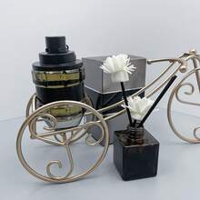 Viktor&Rolf - Spicebomb Extreme Eau De Parfum - Woody & Spicy - Cologne For Men - With Notes Of Amber & Vanilla.The Fragrance Exudes An Elegant And Sweet Aromatic Character.It Is An Excellent Choice For Gifts On Holidays And Birthdays.