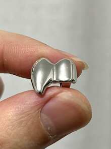 مجموعة من 2 قطعة من أغطية الأسنان المزركشة ذات السطح الناعم والمصقول على شكل أنياب للنساء والرجال، إكسسوارات مجوهرات بتصميم بانك للاحتفالات والكوسبلاي كهدية عيد الميلاد