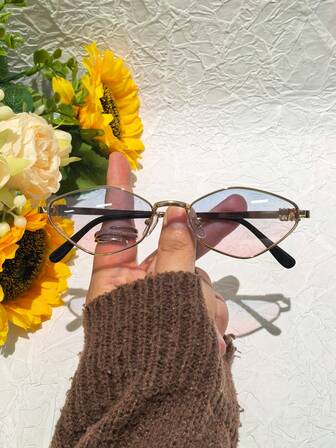 1 Pair Fashionable Metal Frame Geometric Design Fashion Glasses, Runway/Street Style, Suitable For Dating, Daily Wear, Travel Spring Summer Bright Colors For Summer Beach Vacation,Outdoor,Travel Shades Vintage Style Geometric Frame For Going Out Outfit,Back To School