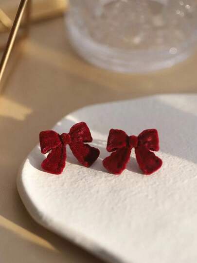 1 Pair Of High-End Autumn And Winter Earrings With Plush Bow Earrings, Fashionable And Luxurious Style, Versatile And High-End Plush Temperament Earrings, Suitable For Wearing In Autumn, Winter, New Year, Christmas