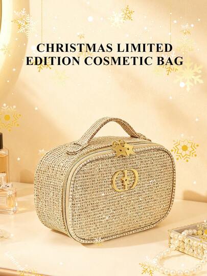 Christian Dior Edição Limitada de Natal 2025 Estojo de Maquiagem com Textura Dourada Brilhante Tecida, Criando um Efeito Deslumbrante