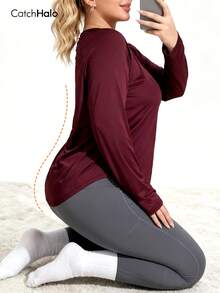 Áo thun thể thao dài tay có lỗ xỏ ngón tay cho nữ cỡ lớn, màu đỏ tía trơn, áo thể thao cổ tròn tay raglan, thích hợp mặc hàng ngày, tập thể dục và chạy bộ quanh năm. - Màu Đỏ Sâu - Xem 5