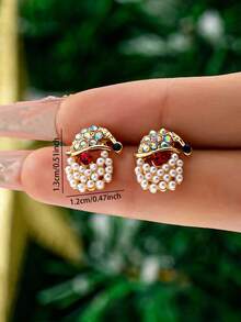 1 Pair Rhinestone Faux Pearl Decor Santa Head Stud Earring, Cute Christmas Earrings, Festive Holiday Jewelry Gift For Women