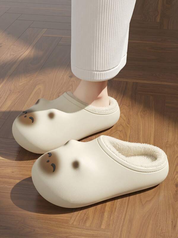 Pantoufles en peluche mignonne de chat pour femmes, pantoufles de chambre plates et amusantes en dessin animé, doublure en fourrure convenant pour la marche en extérieur en hiver