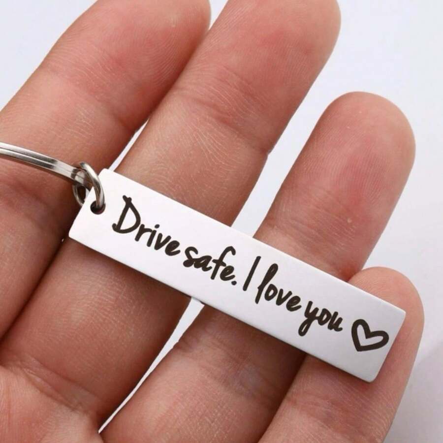 1Pcs/" Driving, I Love You" Engraved Stainless Steel Keychain - Heart-Shaped Rectangular Pendant, Ideal Car Accessory For Men | Stylish And Simple Keychain | Polished Finish, Cute Keychain, Suitable For Women