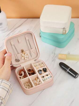 1个分隔式首饰盒，带盖防尘首饰收纳盒，耳环、项链、戒指收纳盒