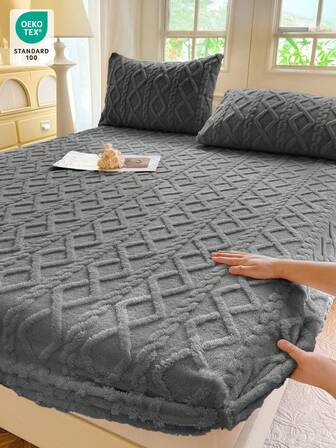 1pc Fitted Sheet, Bedding, Bed Cover, Fitted Sheet, Mattress Protector, Solid Color Fitted Sheet, Comfortable & Warm Mattress Pad Cover, Minimalist Style Home Textile, Soft Anti-Pilling Bed Cover, Skin-Friendly Fitted Sheet, Excluding Pillow And Pillowcase, Home Decor, Suitable For Various Bed Sizes