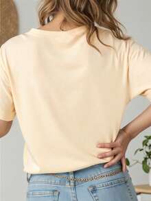 Comfortable Colorful T-Shirt For Christmas Season, Women's Bowknot Christmas Shirt, Vintage Christmas Crew Neck Top, Girls' Christmas Sweater, Merry Christmas - Apricot - View 2