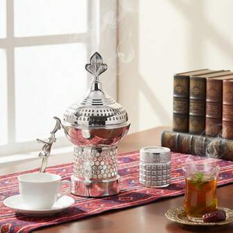 1 st/1 set lätt lyxig rökelsekar i metall, Bakhoor-kare i arabisk stil i mellanöstern. Lämplig för heminredning, sovrum, vardagsrum (som mittpunkt), kontor, yogastudio, fest, skapar en elegant atmosfär. Den kan även användas för tempeldekoration. Denna aromkare är en idealisk present till högtiderna.