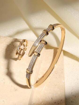 Set de 2 piezas de pulsera y anillo con forma de uña con circonita cúbica de moda