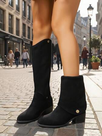 Botas de tacón grueso con caña plegable, estilo retro occidental, nueva colección Otoño/Invierno 2025, con textura de terciopelo negro, moda para mujer