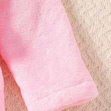 Bata suave de felpa con capucha y diseño gráfico con cinturón, ropa de verano para niñas, ropa de descanso corta - Rosado - Ver 7