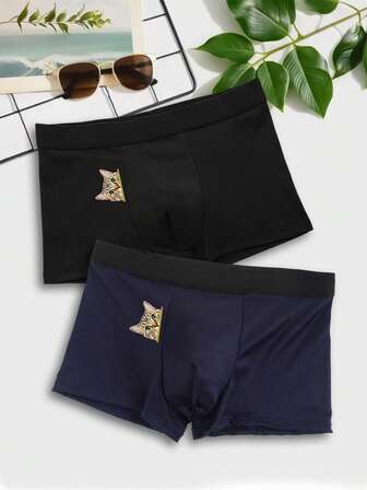 随机两件套可爱偷窥猫创意设计印花男士平角内裤，舒适透气休闲内衣，适合日常居家和休闲外出穿着，是送给男友的情人节礼物。