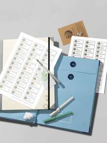 这款便携式文件收纳包/活页夹让您轻松整理重要文件。它设有多个口袋、弹性封口和实用的文件标签。适用于存放信件、护照、照片，并可容纳各种尺寸的信封，有效防止文件丢失。