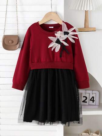 Flickklänning med blomdekor och meshkant, långärmad och rund halsringning, höst/vinter