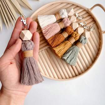 1 pieza Llavero/colgante bohemio con cuentas de madera, cuerda de algodón y borla