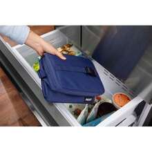 - Enfriador esencial congelable, construido con tecnología ECOFREEZE, totalmente congelable, plegable, reutilizable, con correa cruzada ajustable, mango de clip superior, diseñado para oficina(True Blue) - Multicolor - Ver 3
