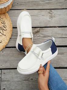 撞色拼接学院风休闲户外平底鞋，新款春秋季女士大码平底休闲鞋，蓝/红/白纯色拼接帆布乐福鞋 - 藍色 - 查看 9