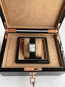 Pablo Raez 原创魅力情侣腕表，奢华男女经典腕表，长方形罗马数字复古中性不锈钢情侣腕表，带日期显示，银色表盘，黑色超细纤维皮革表带，时尚全新 AAA 设计男女石英腕表