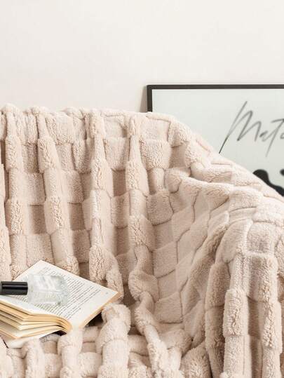 1pc Khaki Plaid Jacquard Blanket, All Season Lightweight Solid Color Throw Blanket, Soft Fleece Material, Suitable For Outdoor Sofa, Bed, Car