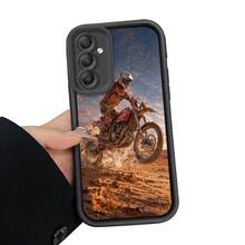 Una funda de silicona diseñada específicamente para Samsung Galaxy S23 Ultra, S24, S25, S22+, y S20 FE Pro Plus 5G, con un patrón de motocicleta saltando en el desierto, a prueba de golpes y fácil de llevar. - Colores mixtos - Ver 10