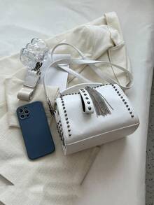 时尚百搭手提包，独特设计，纯色流苏铆钉波士顿包，高性价比优雅托特包，简约休闲宽肩带单肩包，适合通勤、外出、约会和购物。 - 白色 - 查看 11