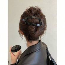 1pc Women 12cm/4.72in Large Bright Jelly Color Black Brown Amber Lightweight Plastic Hair Clips, Fashionable Versatile High-End Elegant Simple Minimalist Solid Color Hair Accessories Suitable For Daily Outing, Leisure, Party, Commute, Hair Bun, Hair Washing, Makeup, Outfit Matching,Banana Hair Clip