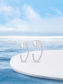 One Piece Of S925 Sterling Silver Rectangular Nose Ring. It Is An Exquisite And Timeless Accessory For Women, Suitable For Daily Wear And Also An Ideal Gift For Mothers, Girlfriends, And Best Friends. - Single Nose Ring - View 5