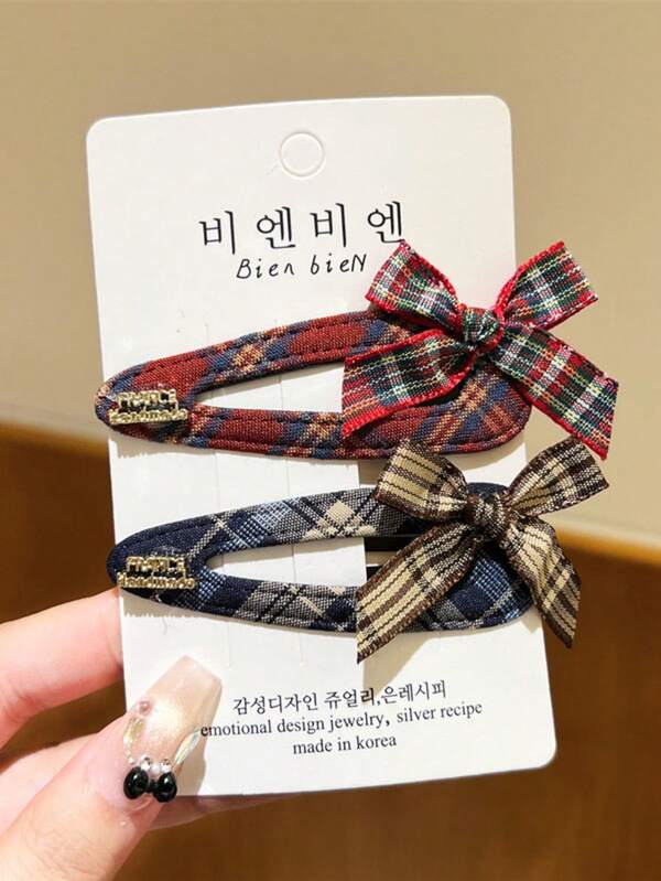 4pcs/Set Plaid Bow Hair Clips Combo, Retro British Plaid BB Clips, Cute Side Clips For Girls, Suitable For Women And Girls, Can Be Worn In Daily, Campus, Date And Other Occasions, Classic Red-Brown Plaid And Navy Plaid Colors, Fit For Various Hairstyles And Outfits, Sweet And Salty, Must-Have For Christmas