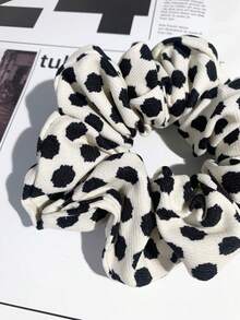 1pc French Vintage & Korean Minimalist Polka Dot Hair Scrunchie, Elastic & Versatile Hair Tie With Sturdy Design, Cute & Chic Hair Accessory For Women, Perfect For Daily Commute, Dating, Party & Fall/Winter Styling, Ideal Gift For Girlfriend, Mom & Female Friends On Christmas, Halloween & Holidays - 黑與白 - 查看 3