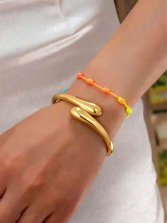 一套波西米亚风金属光滑几何水滴彩虹可调节手链，百搭饰品，适合日常和节日佩戴