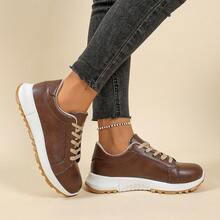 Nuevos zapatos deportivos casuales para mujer con puntera redonda, cordones y bloques de color, multifuncionales y versátiles para la ciudad y el aire libre, con ojetes metálicos, aptos para todas las estaciones