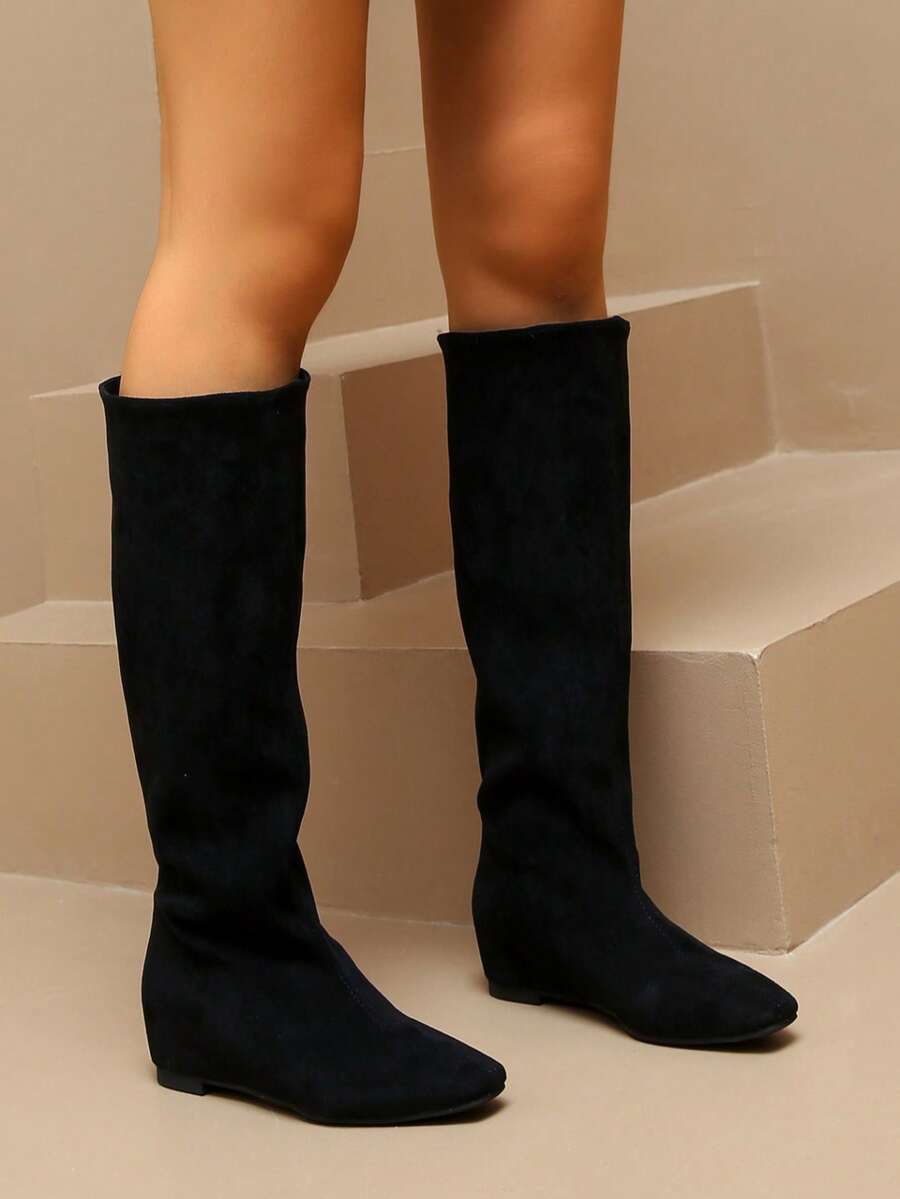秋冬新款加大码女式麂皮纯色时尚过膝平底靴，多功能套穿式内增高舒适靴，适合各种场合，黑色靴子适合春季节日