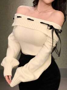 Modisch vielseitig eleganter Schleifenausschnitt Pullover für Frauen, schwarze Schleifenapplikation, elfenbeinfarbener Off-Shoulder Strickpullover, romantisches weiches kurzes Top für den täglichen Gebrauch und Dates - Beige - Übersicht 6