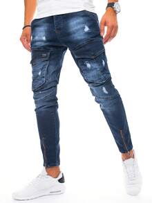 Męskie jeansy cargo z kieszeniami w kolorze khaki i zapinanymi na suwak mankietami. Dopasowane jeansy z ozdobnymi przeszyciami i ściągaczem w pasie. Stylowe męskie spodnie na co dzień, idealne do noszenia na co dzień.