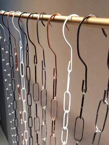 1个随机颜色铁艺挂钩，简约坚固耐用，家用多功能壁挂式衣帽钩收纳架，适用于玄关、衣橱、卧室、浴室、厨房等空间，可悬挂毛巾、浴袍、帽子、包包、围巾、腰带、配饰等物品，节省空间，复古工业风简约设计，安装简便，螺丝固定，用途广泛，是理想的家居收纳方案，也是馈赠佳品，可用于家居装饰、节日装饰、万圣节、感恩节、圣诞节等场合。