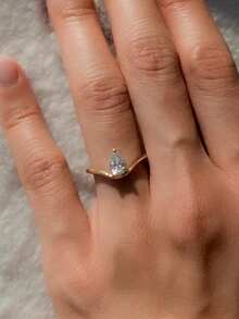 1枚925纯银极简水滴形立方氧化锆戒指，镶嵌1.5克拉立方氧化锆石，女士款式，适合派对和晚宴，精致珠宝，女友周年纪念礼物 - 簡約V形水滴 - 查看 7