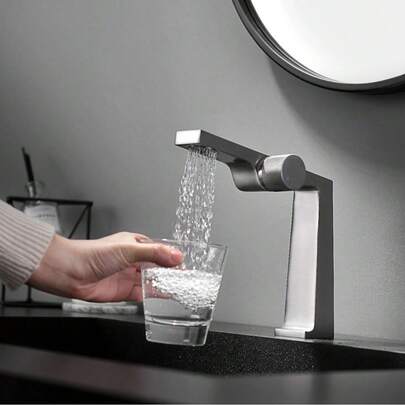 Rubinetto da bagno in oro spazzolato, design moderno e durevole ad alto risparmio idrico