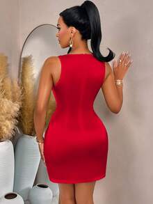 AIJ Amarilo 女士秋冬露肩荷叶边腰部 A 字纯色缎面迷你裙，适合约会、聚会和派对 - 紅色 - 查看 2