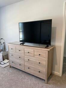 1卷木纹防水仿木墙纸，自粘式，适用于DIY台面、橱柜等，乙烯基贴纸，木纹接触纸，可移除，纹理自粘墙纸，无气泡设计，哑光加厚设计 - 卡其色 - 查看 6