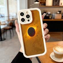 Cubierta de teléfono con borde negro y diseño de eclipse solar en tonos dorados para uso diario en cafeterías Aplicable a los teléfonos de la serie Apple y Galaxy - Burdeos - Ver 4