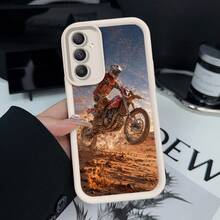 Una funda de silicona diseñada específicamente para Samsung Galaxy S23 Ultra, S24, S25, S22+, y S20 FE Pro Plus 5G, con un patrón de motocicleta saltando en el desierto, a prueba de golpes y fácil de llevar. - Colores mixtos - Ver 2