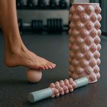 3-In-1 Foam Roller And Fascial Ball Set, Hollow Massage Roller, Muscle Roller, Plantar Fasciitis Ball, For Back, Leg Arm And Hip, Perfect For Yoga, Pilates, Stretching, Fitness Equipment Roller, Large Muscle Massager, Leg Massager, Fascial Release Tool, Yoga Accessories, Multifunctional Equipment, Portable Massager, Lightweight Roller, Sturdy Construction, Self-Massage Device, Suitable For Athletes And Yoga Enthusiasts - 粉色 - 查看 1