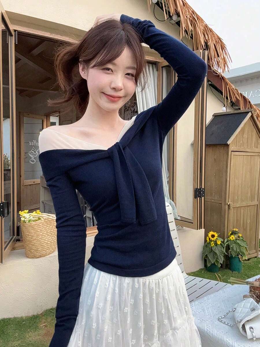 Navy Blue Sexy Lace Patchwork V-Neck Long Sleeve Sweater For Women, Cute & Youthful, Suitable For Winter, Christmas, Spring Festival