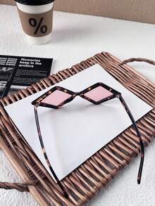 1pc Ultra-Light Children's Glasses, Comfortable For Boys & Girls, Fashionable For Photos, Parties, Cycling, Travel, Sports, Square Frame Plastic Glasses - Children's - View 4