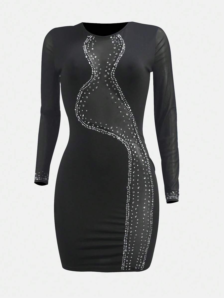 Elegante abito da cocktail corto e glamour per donna, con maniche lunghe in rete impreziosite da strass e collo rotondo. Abiti da donna per l'autunno, abiti invernali, abiti natalizi, abiti per Capodanno, abiti eleganti per feste, abiti da laurea per donne, abiti da ballo formali per donne, abito corto aderente a maniche lunghe e collo rotondo