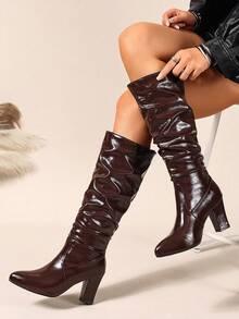 hanxiangyuzu 秋冬女士过膝长靴，新款皮革材质，褶裥细节，方跟，尖头，及大腿中部靴筒高度，时尚高跟鞋 - 咖啡色 - 查看 7